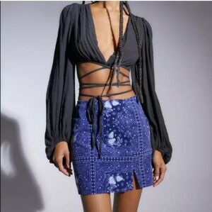 Adorable blue strawberry print skirt!